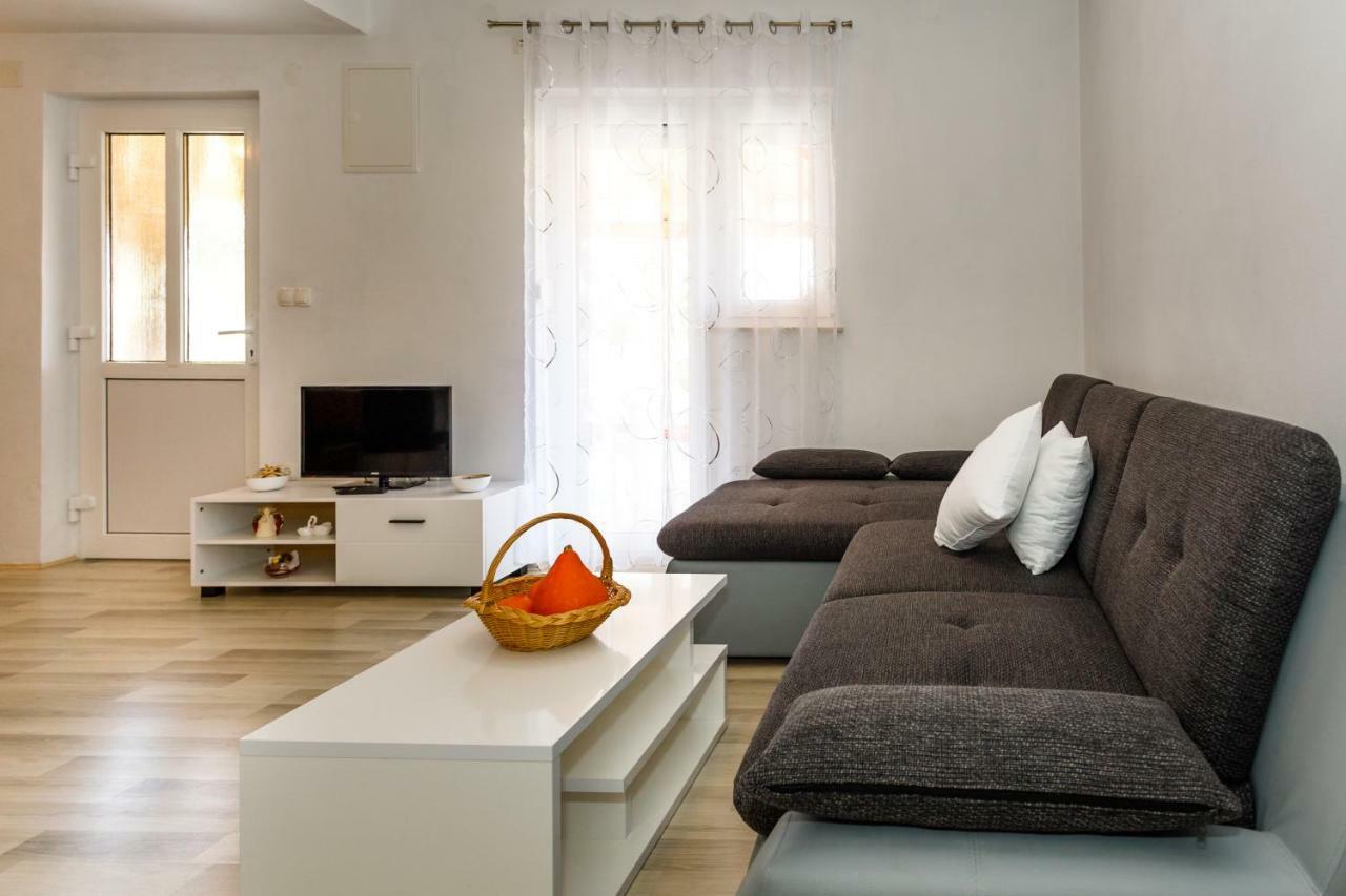 Apartman Dobrila Vrh  Kültér fotó