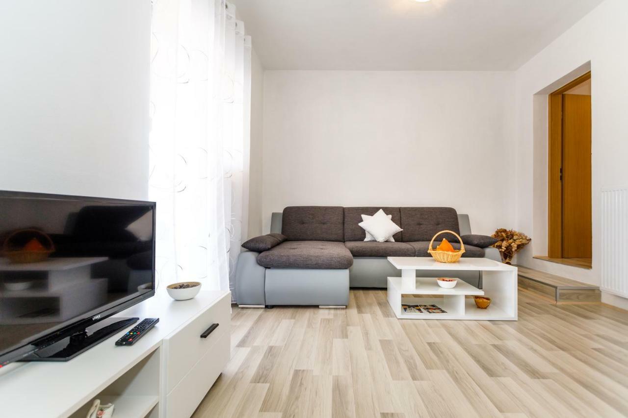 Apartman Dobrila Vrh  Kültér fotó